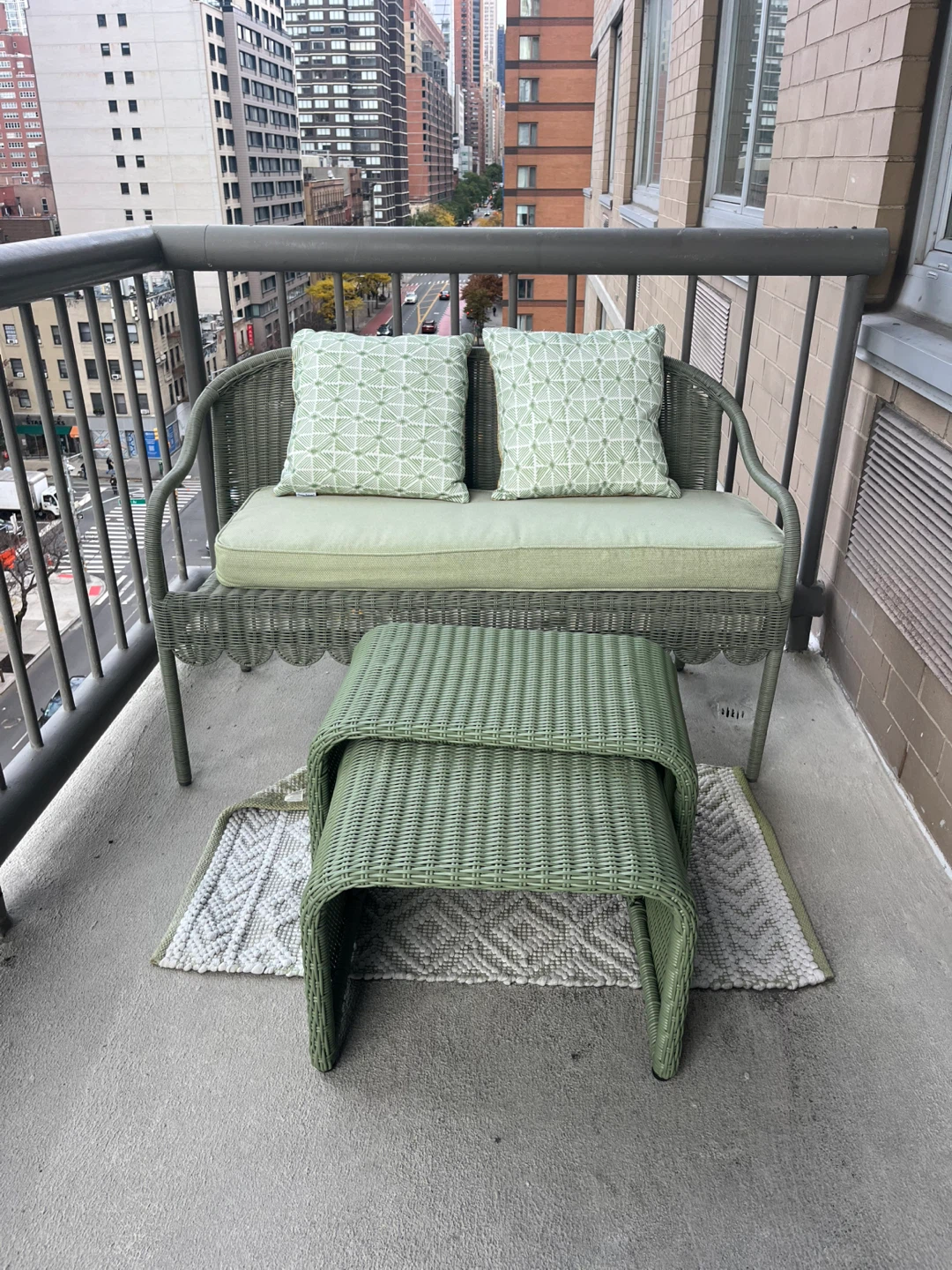 Wicker Patio Set - Loveseat, Table, Rug - photo 2