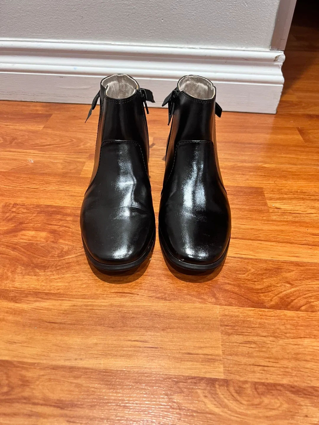 Girl’s dress boots thumbnail