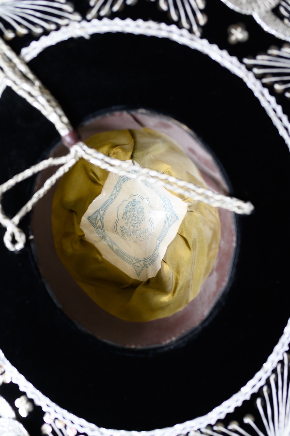 Vintage Velvet Sombrero 🖤 - photo 4