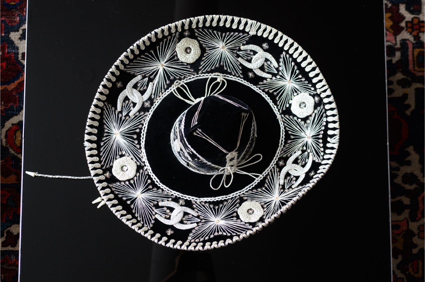 Vintage Velvet Sombrero 🖤