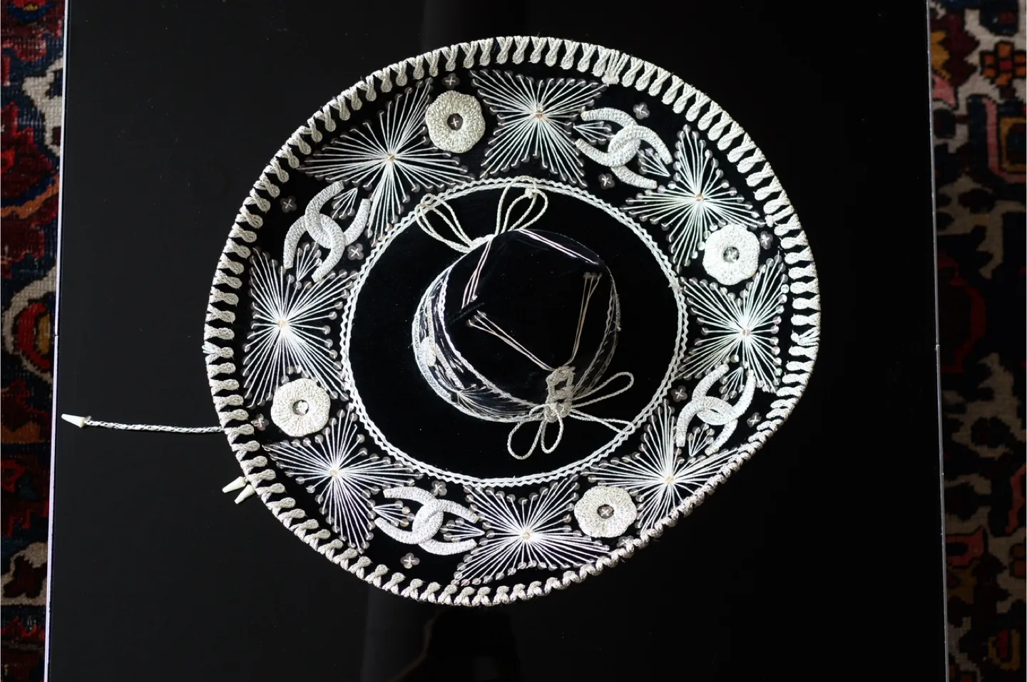 Vintage Velvet Sombrero 🖤