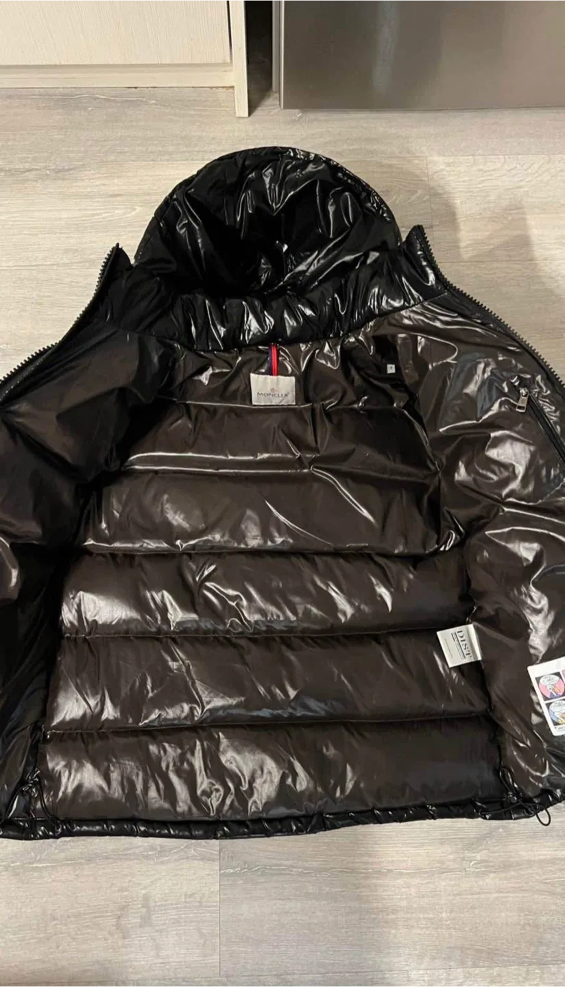 Moncler maya Puffer Jacket (autentic) image indicator(2)