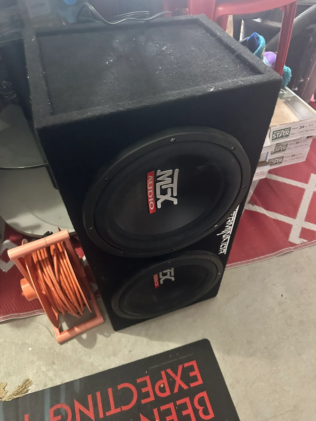 MTX Audio ThunderForm Subwoofer & Kicker CX1200.1 Amp