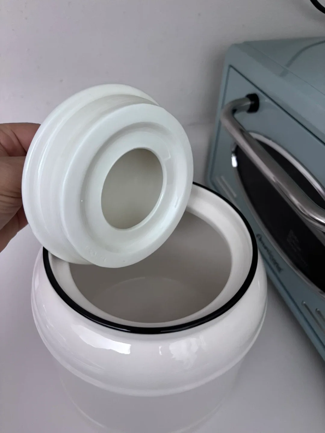 Dry food storage canister: 10cup/85oz image indicator(2)