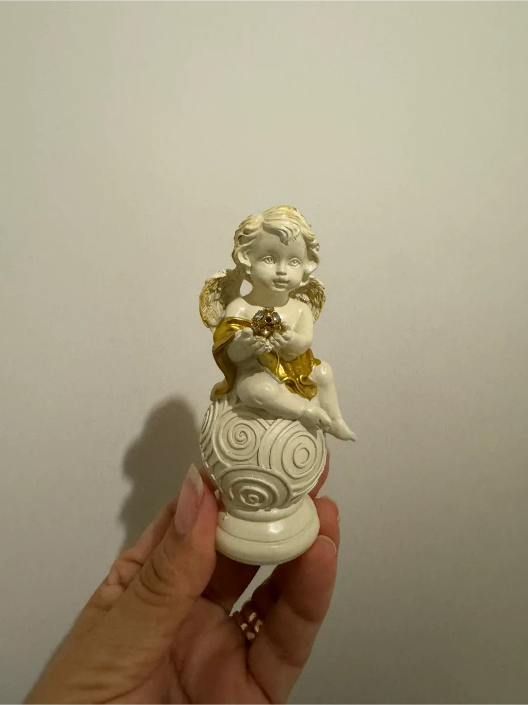 🥕Angel Figurine thumbnail