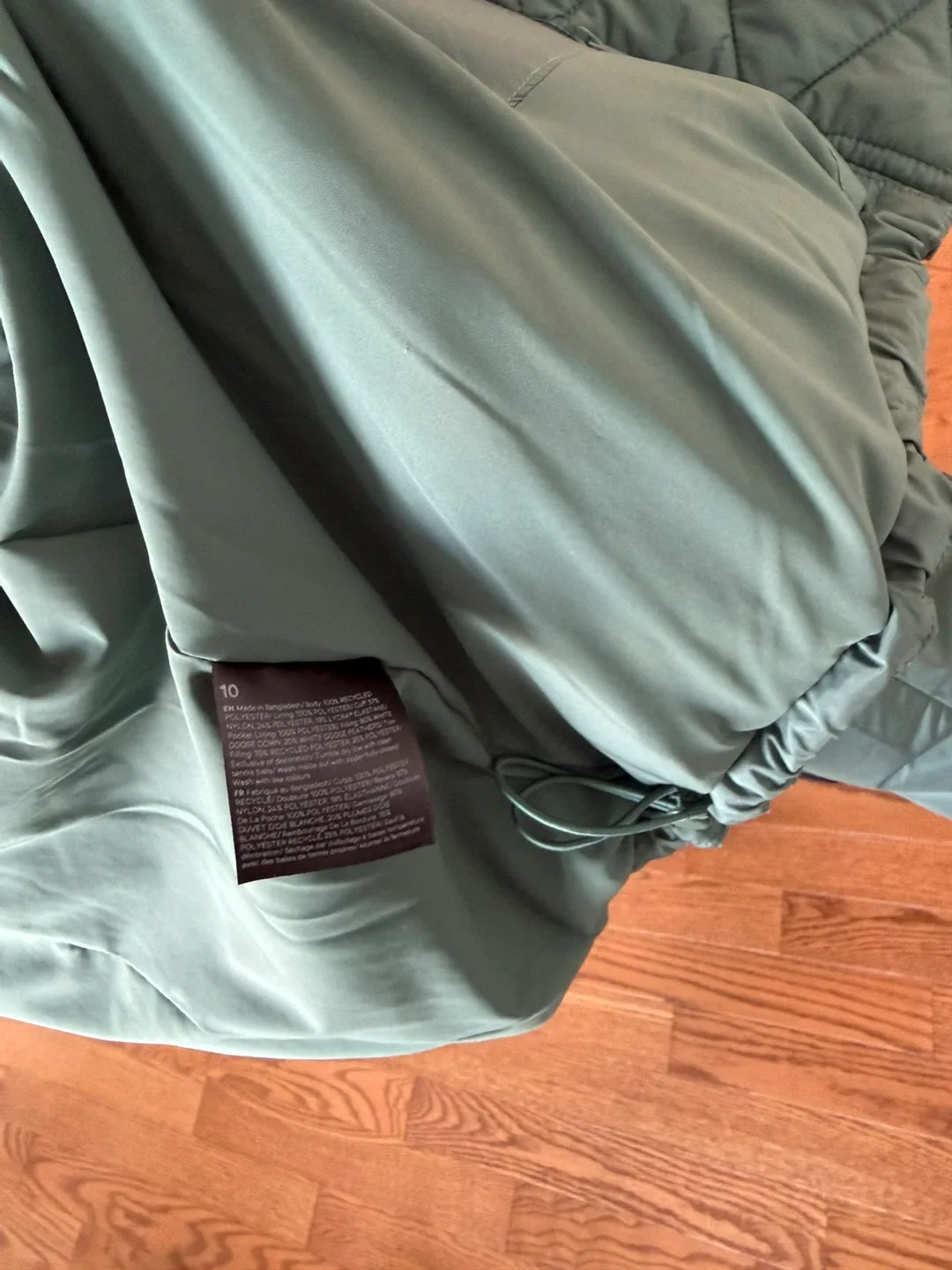 Lululemon Wunder Puff Jacket - Size 10 image indicator(5)