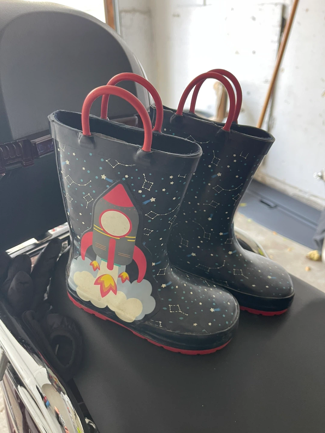 Rain Boots - Size 9 - photo 3