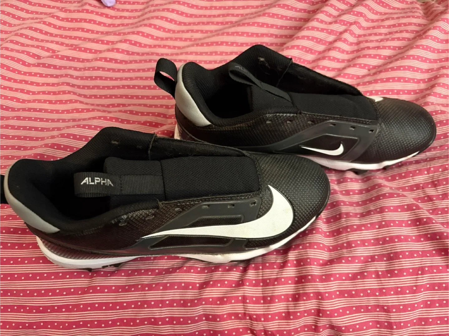 Nike Alpha Huarache Varsity Turf Youth Size 5.5 image indicator(2)