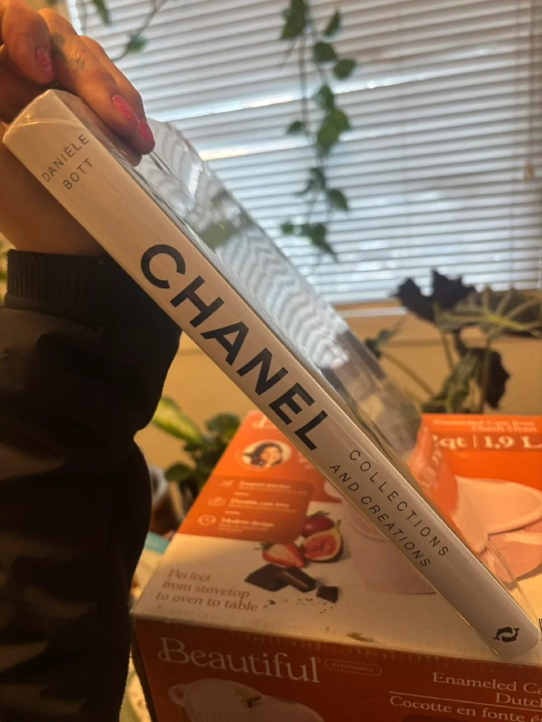 Chanel Collections and Creations by Danièle Bott image indicator(2)