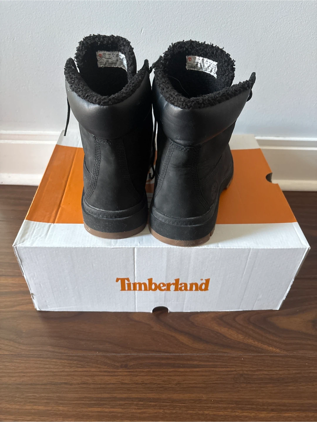 Timberland Black Boots - Size 7.5M - photo 3