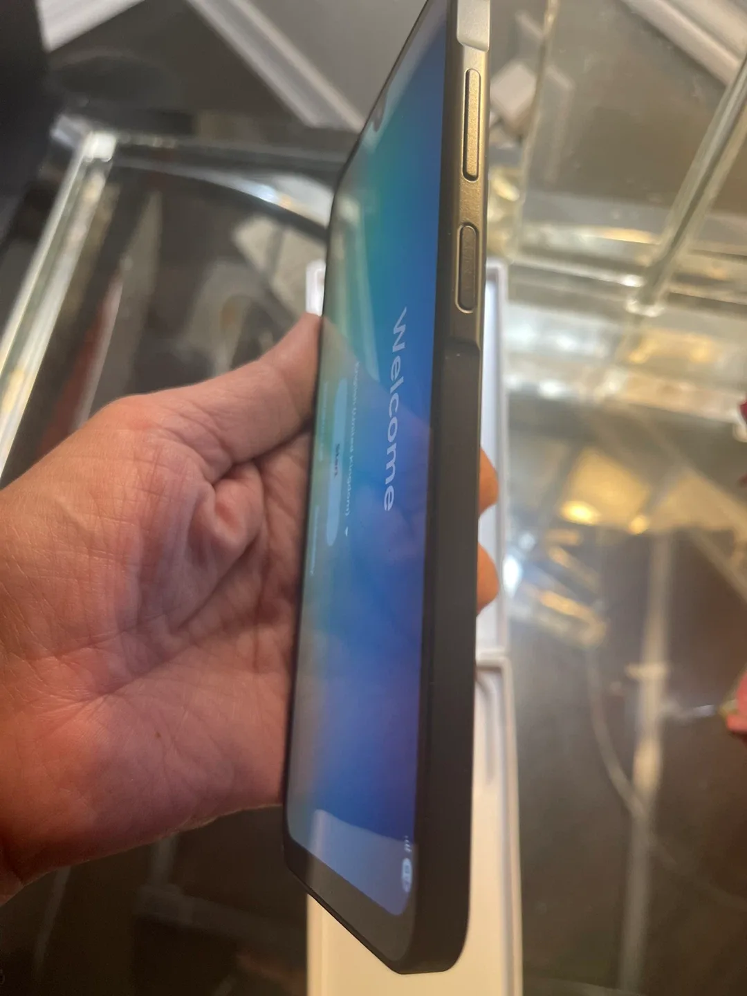 New Samsung Galaxy A17 - Unlocked image indicator(2)