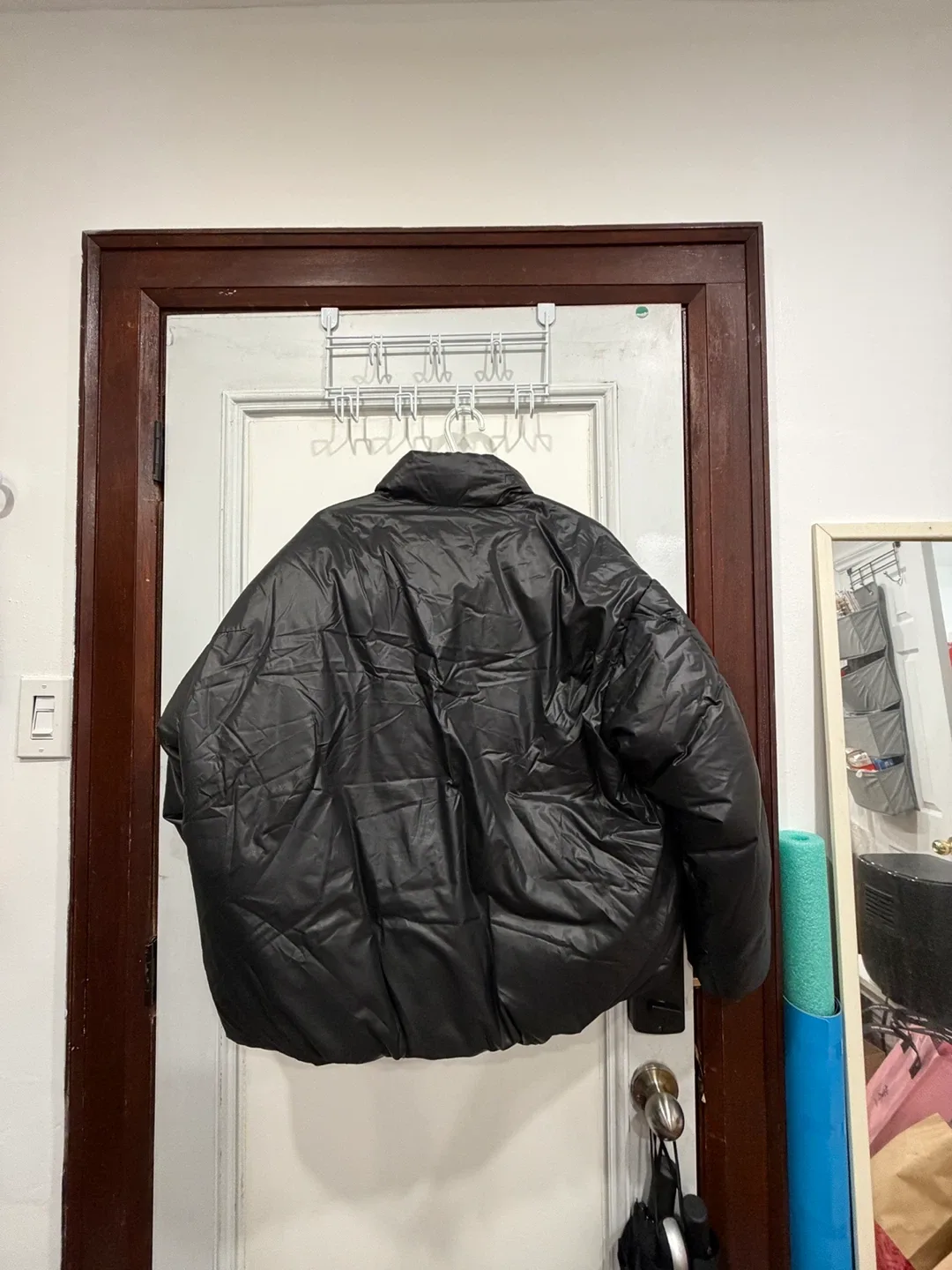 Draw Fit Black Puffer Jacket - Size M image indicator(2)