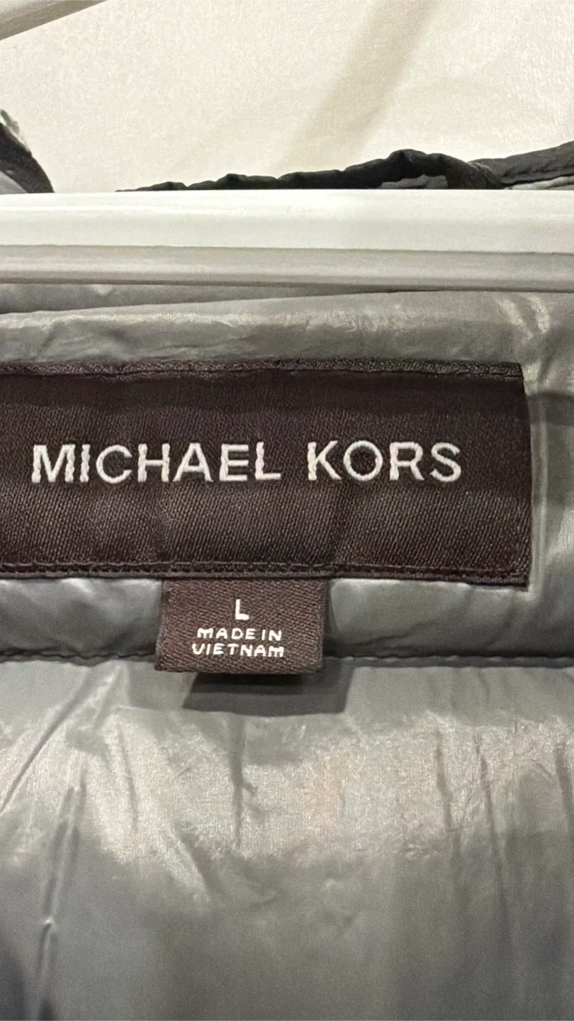 Michael Kors Black Puffer Jacket - Size L image indicator(3)