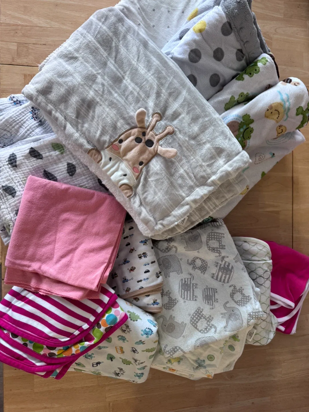 Assorted Baby Blankets image indicator(2)