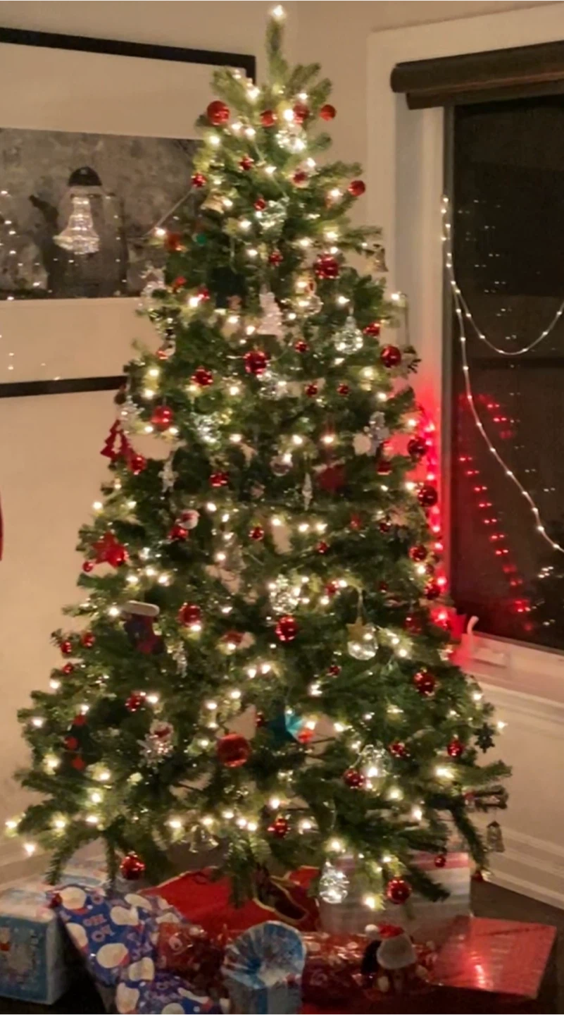 NOMA 7' Durand Pre-lit Tree with Ornaments - photo 2