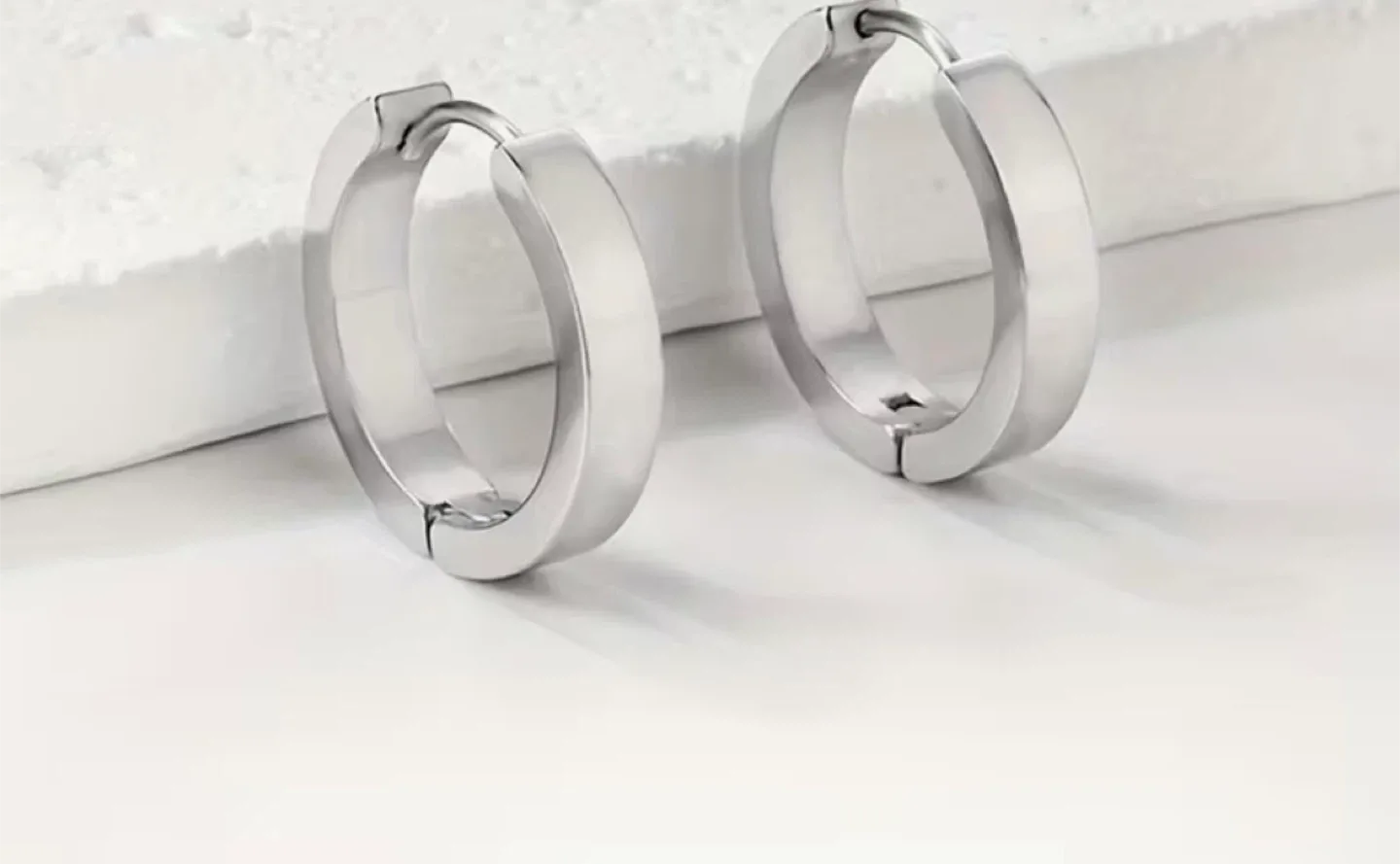 Silver Hoop Earrings image indicator(2)