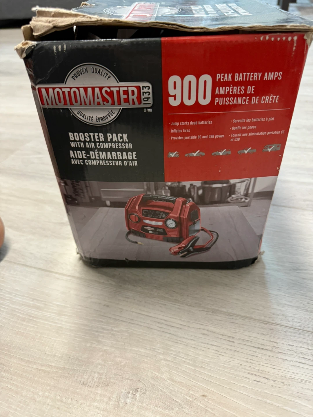 MotoMaster 900 Peak Battery Amps Booster Pack - photo 5