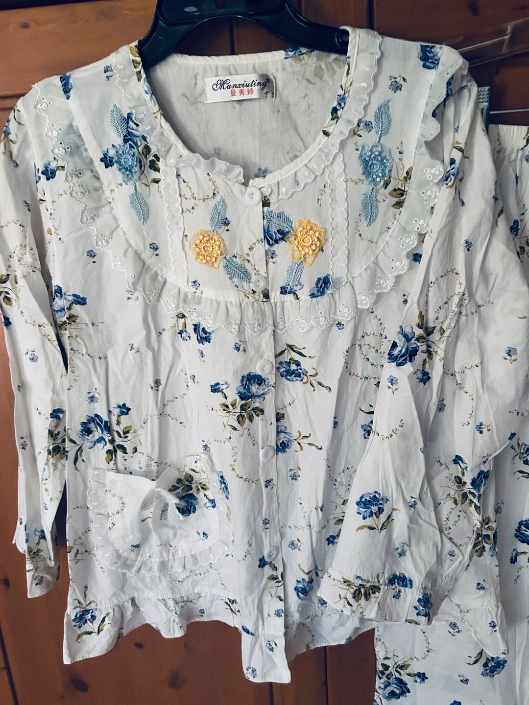 Brand new appliquéd cotton & lace Pajamas PJs image indicator(2)