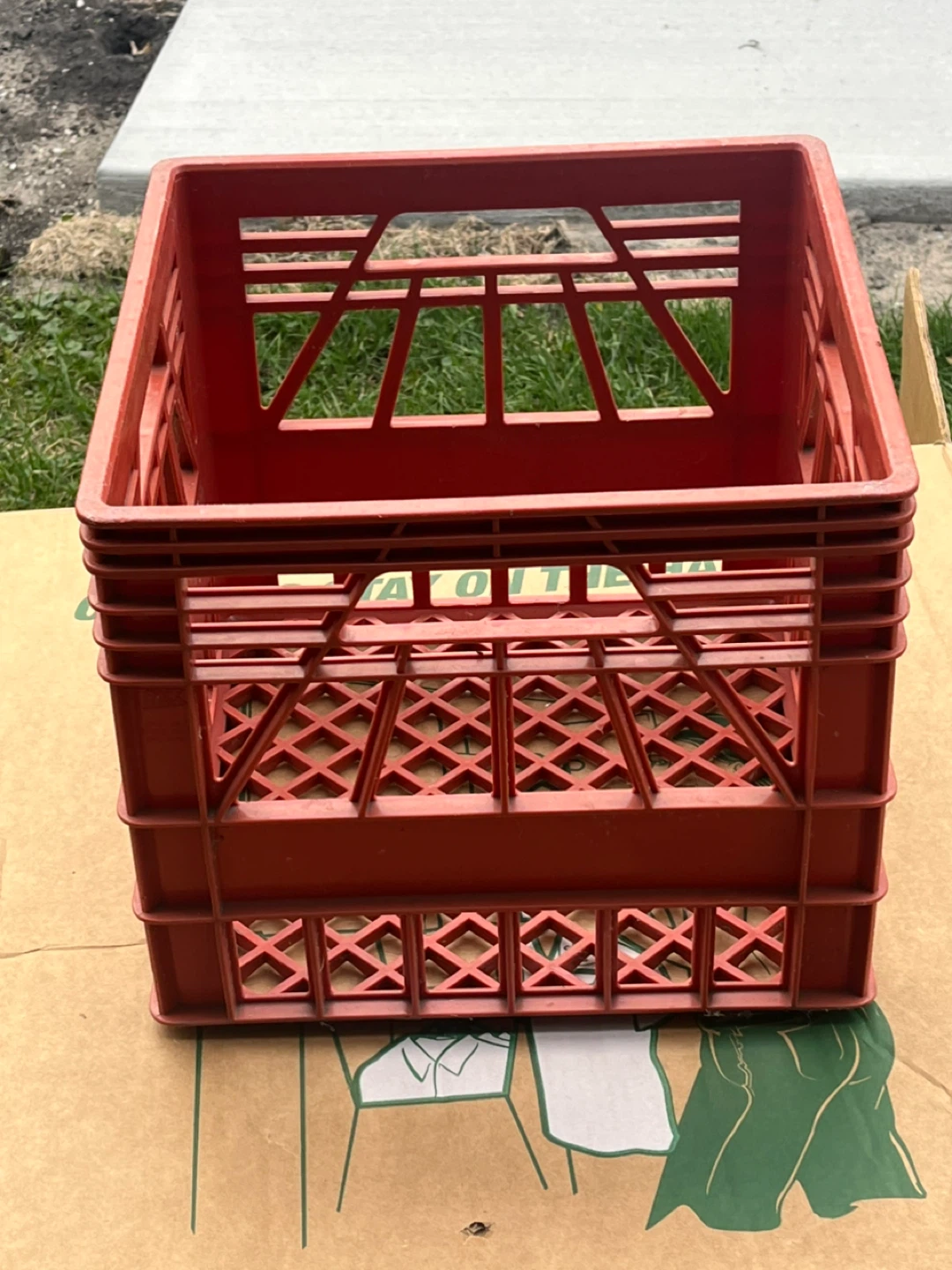 Kraml Dairy Red Milk Crate - photo 3