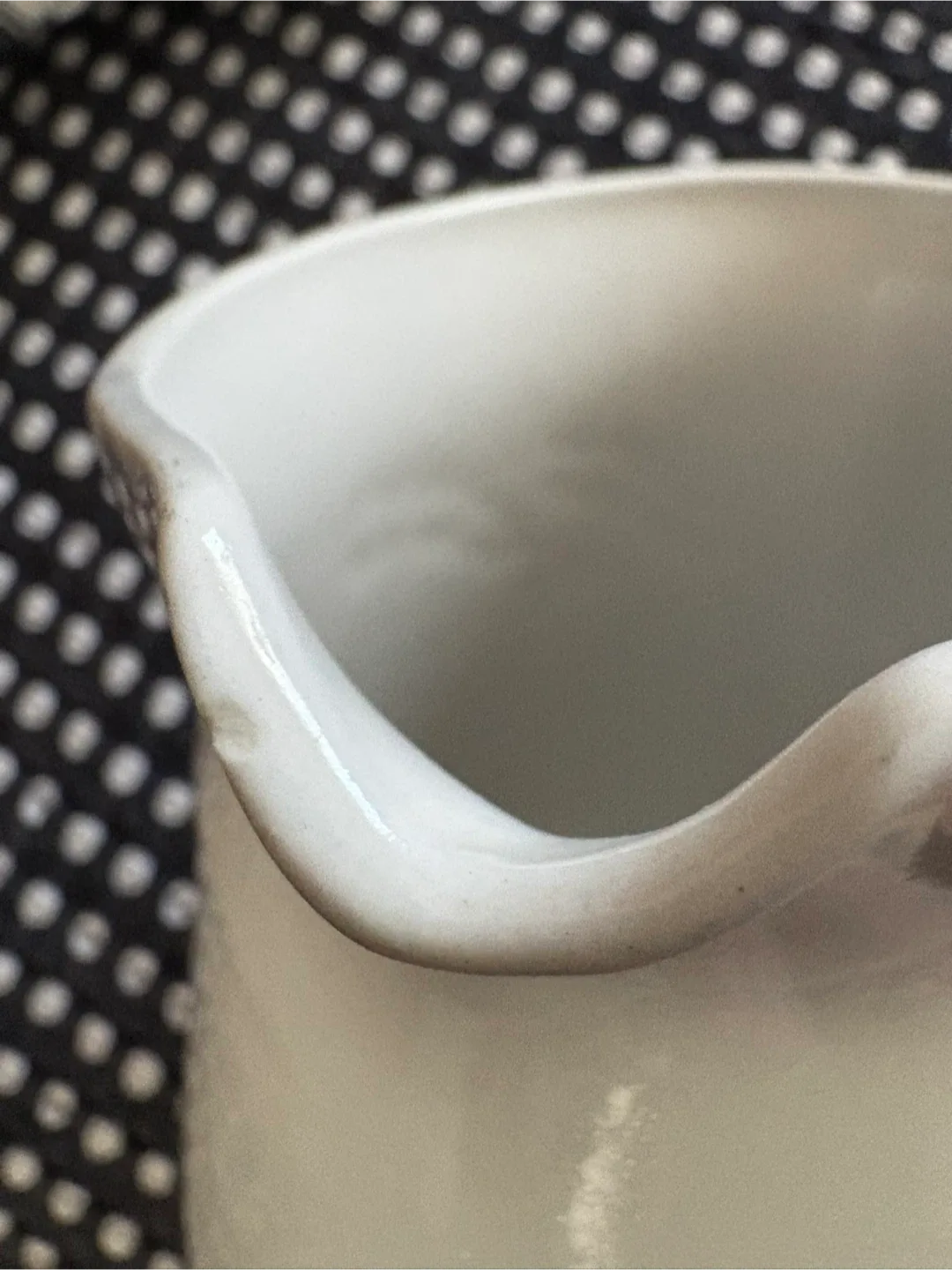 Vintage Gibson White Classic Ceramic Pitcher image indicator(2)