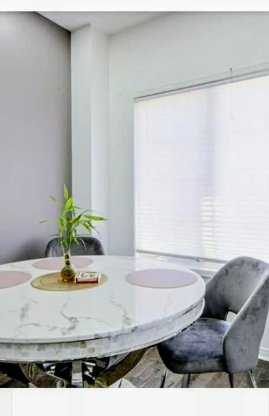 Round Marble Dining Table image indicator(6)