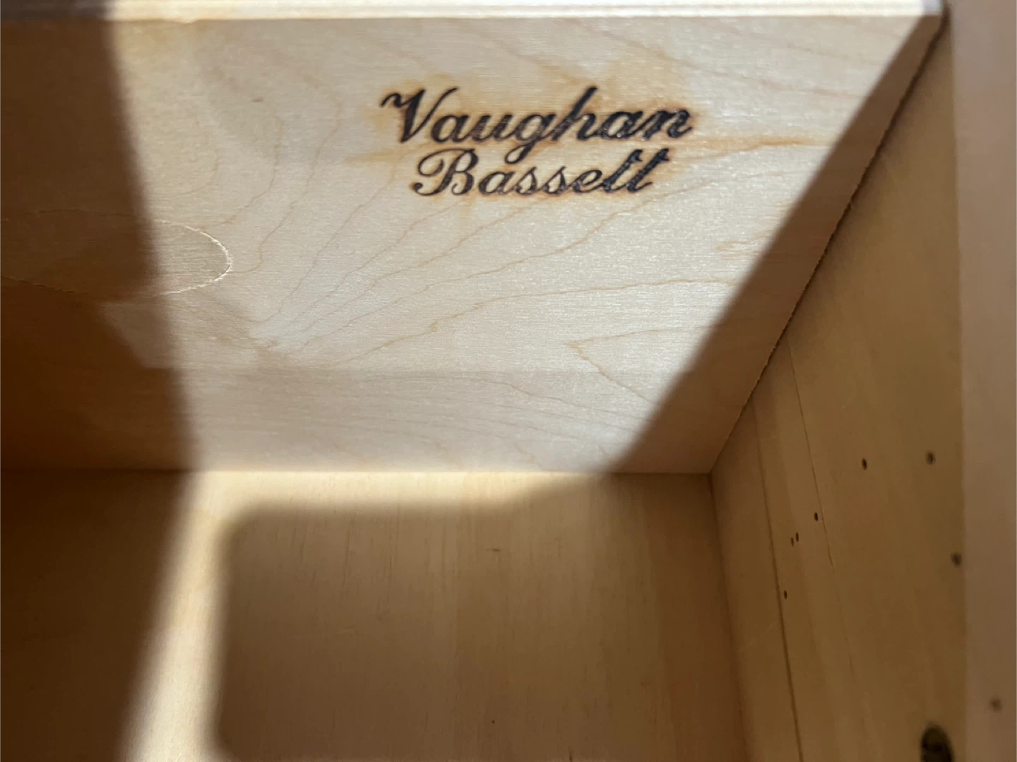 Vaughan Bassett White Dresser - photo 3