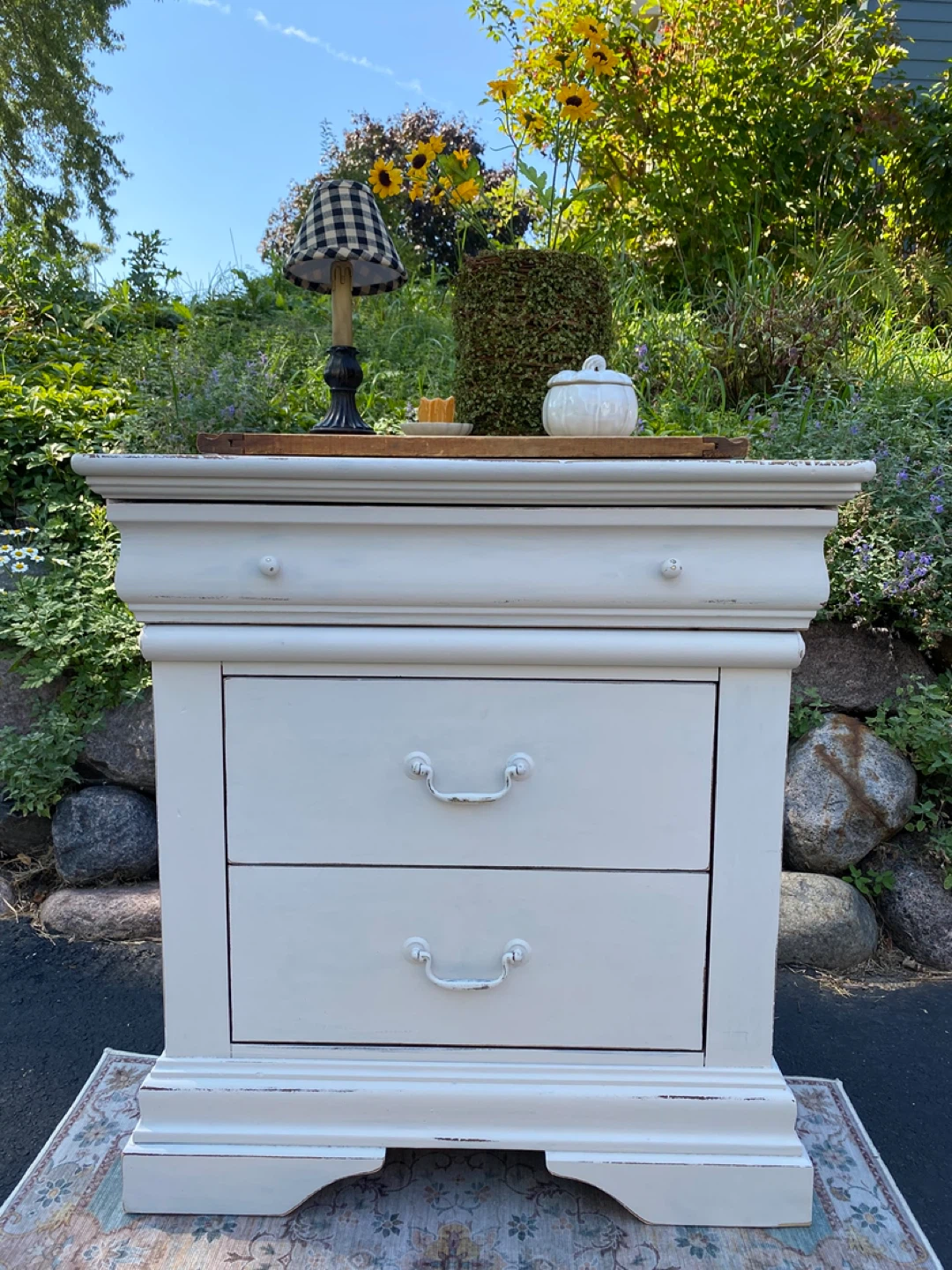 Solid Wood White Painted 3-Drawer Nightstand - photo 3