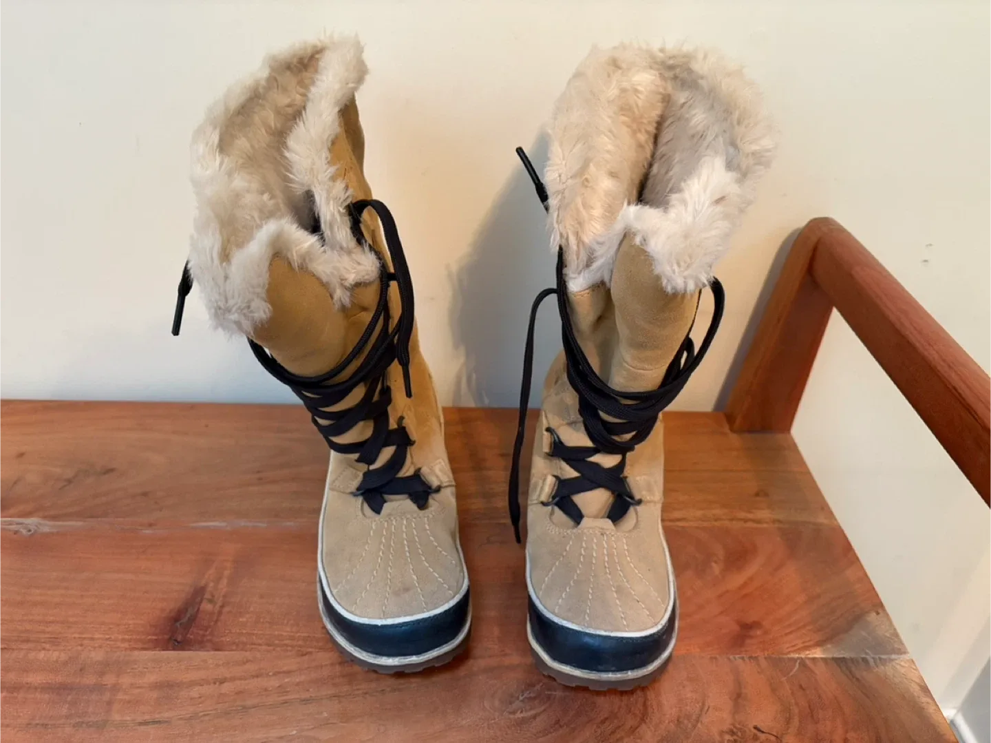 Sorel Tivoli Boots - Size 6 image indicator(6)