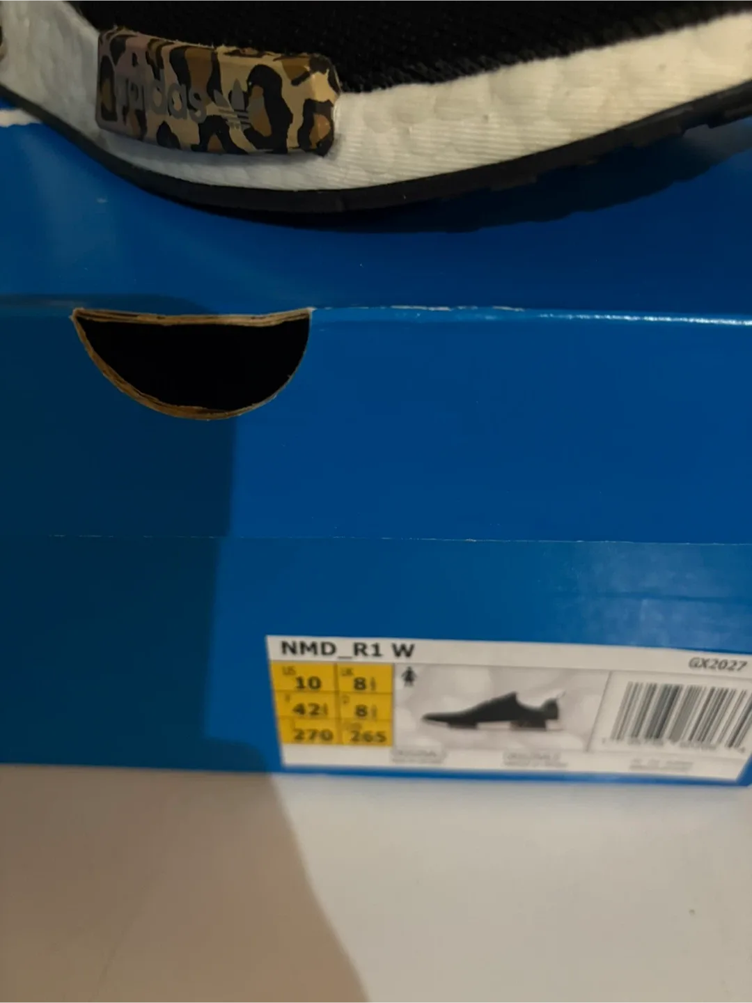 Adidas Runners NMD R1 image indicator(2)