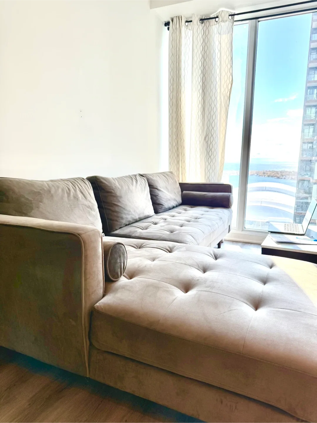 Structube Grey Velvet Sectional Sofa image indicator(2)