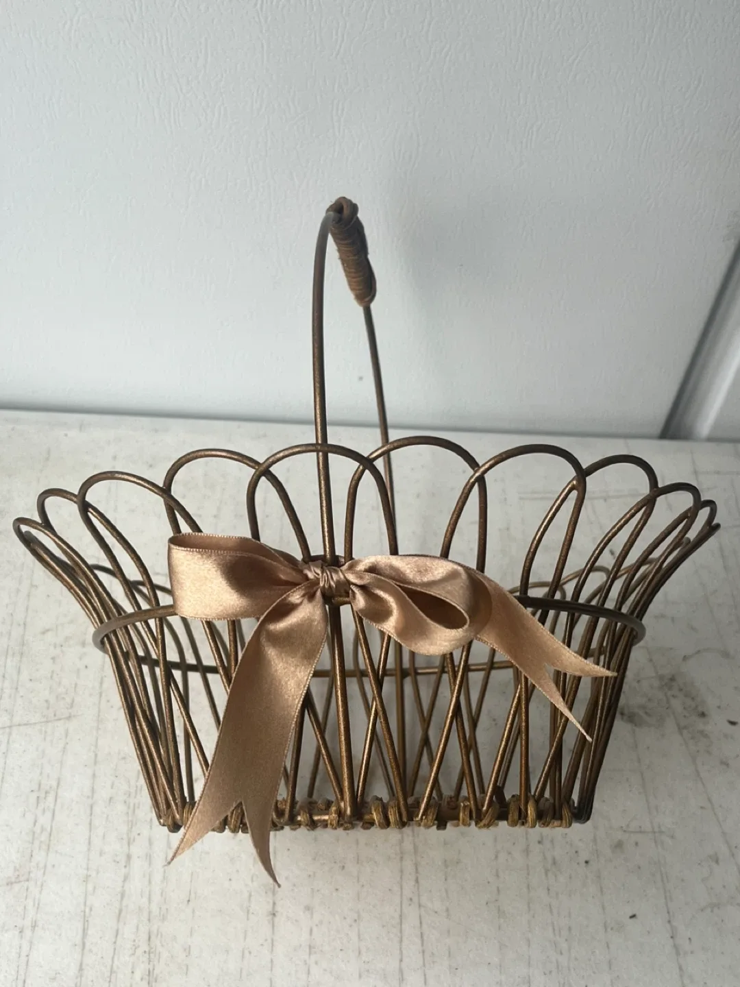 Woven Metal Basket with Ribbon image indicator(2)