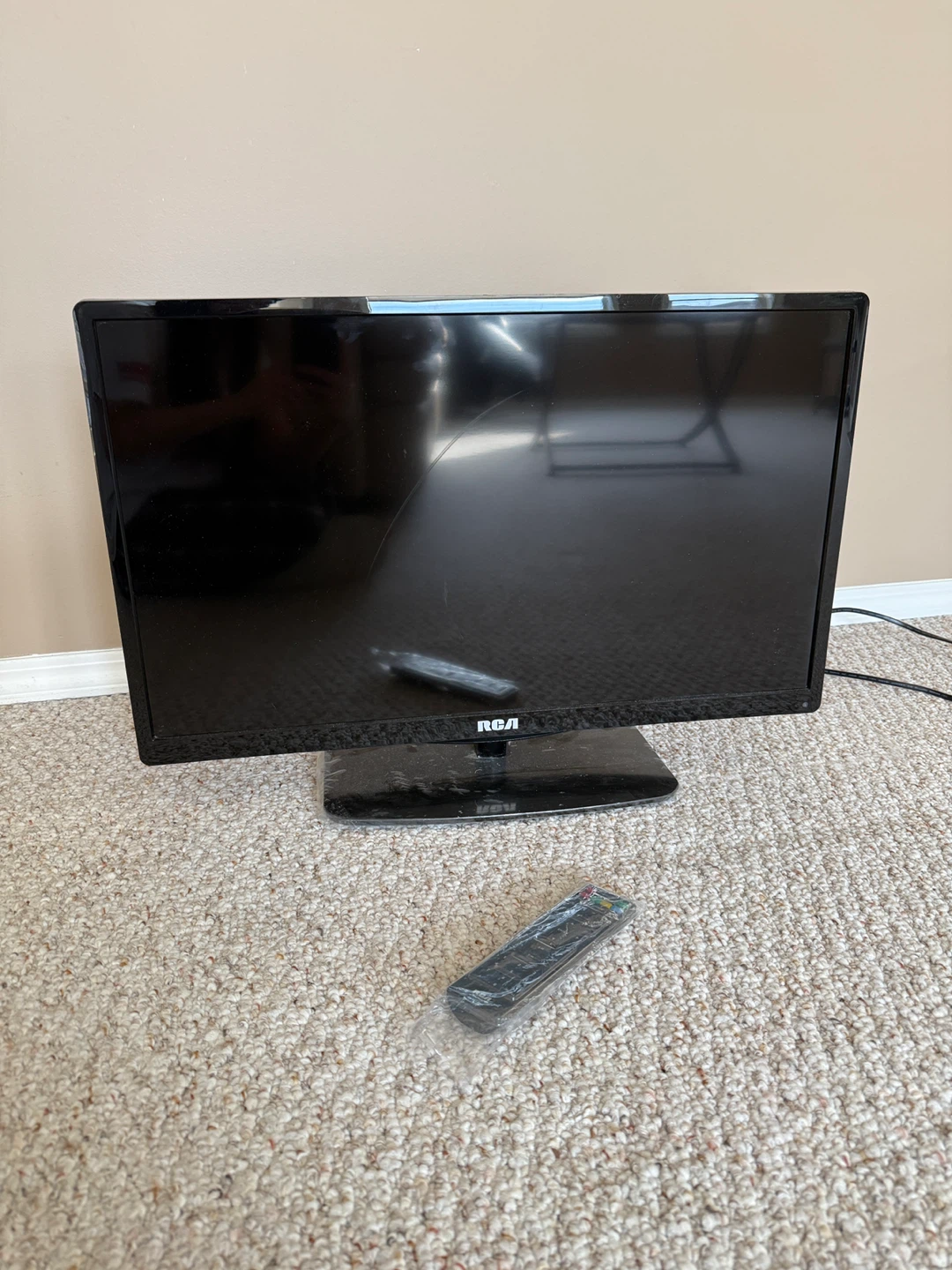 RCA 29" TV with Remote (not Smart TV)