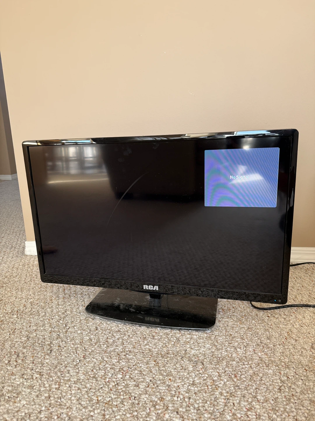 RCA 29" TV with Remote (not Smart TV) - photo 2