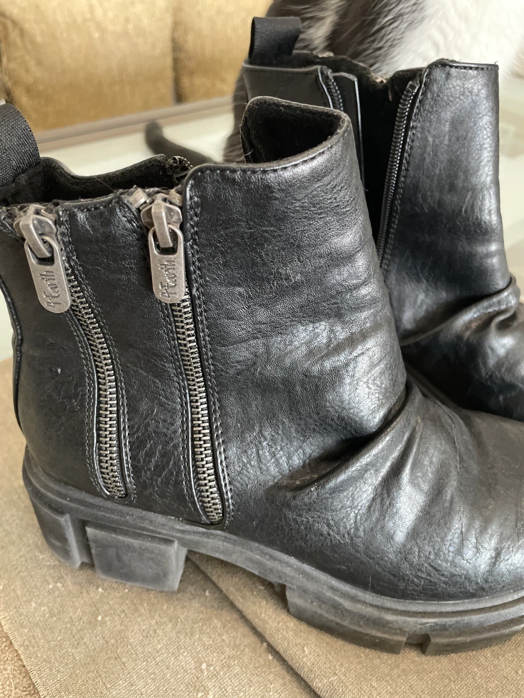 4Earth by Blowfish Malibu Black Ankle Boots#🎁