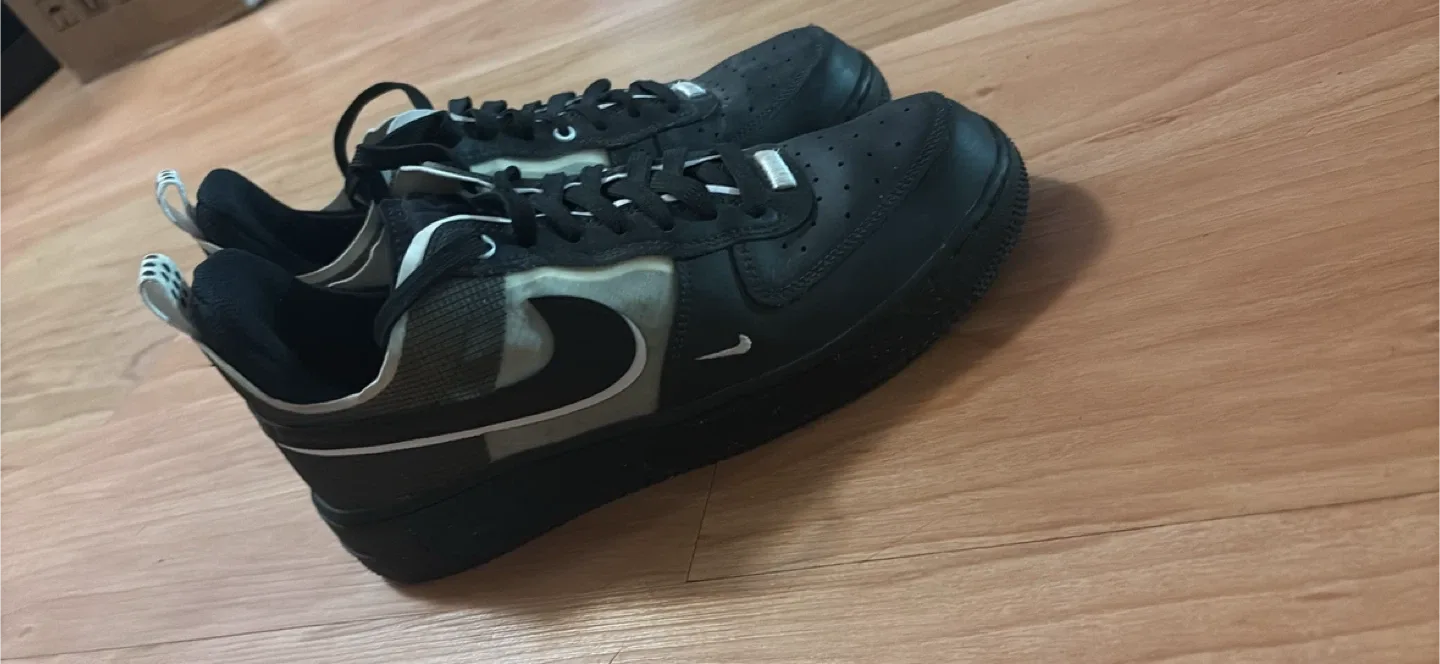 Nike Air Force 1 React Black image indicator(2)