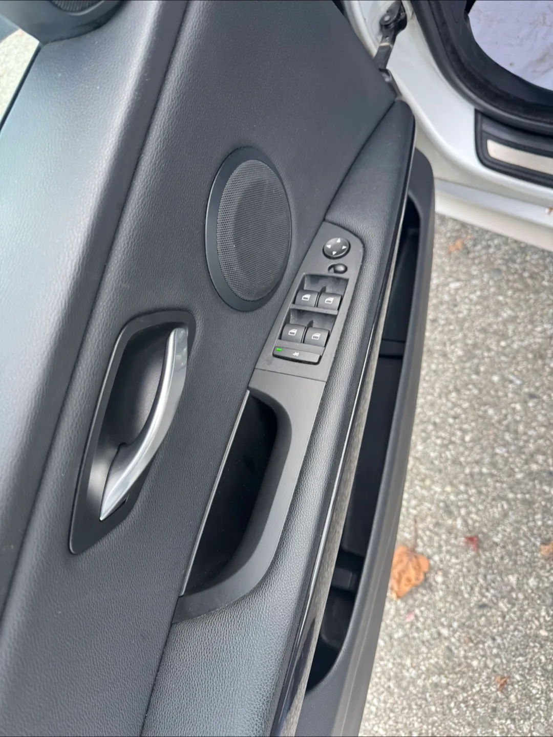 2009 bmw 329xi clean title image indicator(8)