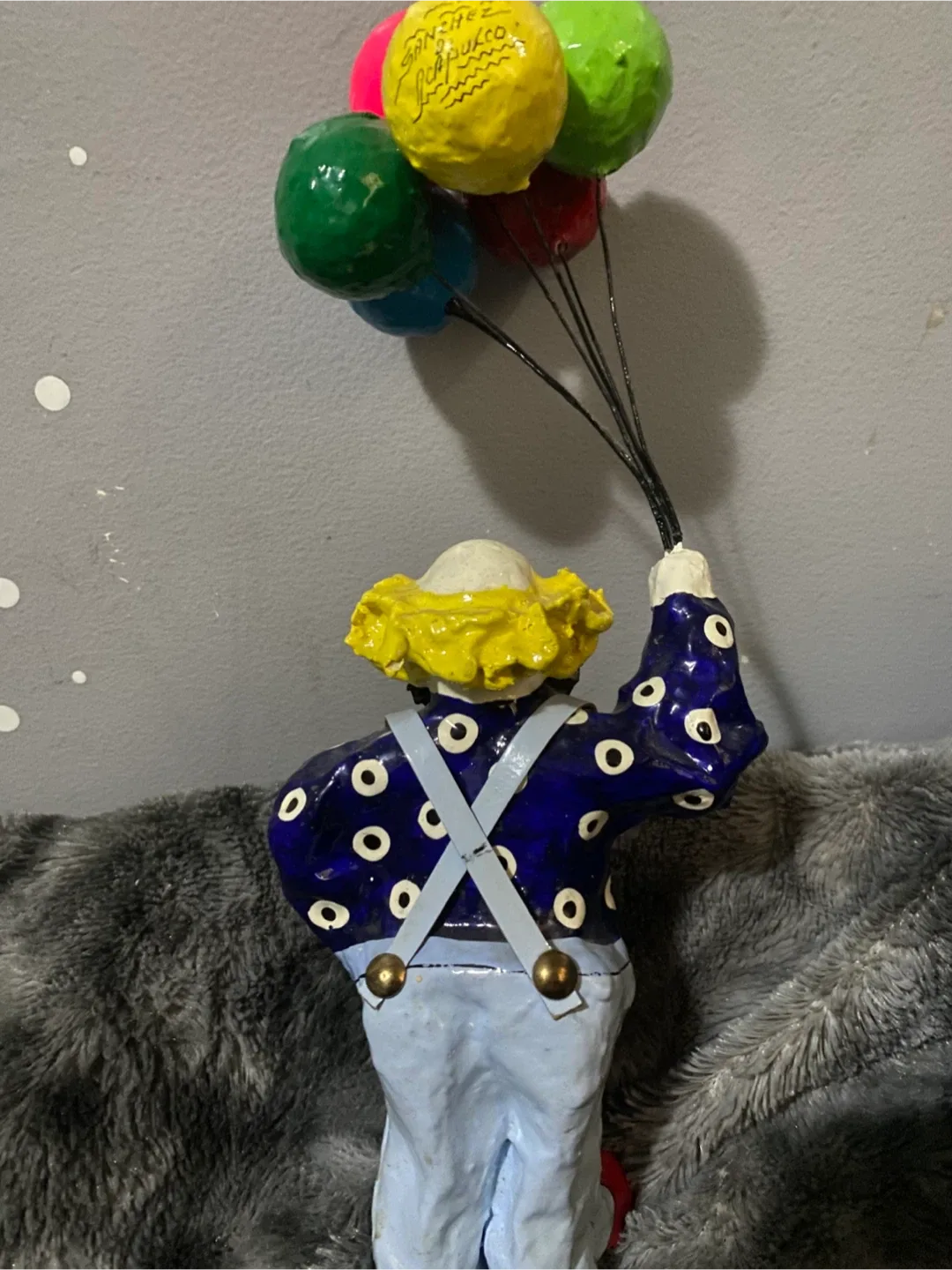 Clown Figurine with Balloons image indicator(2)
