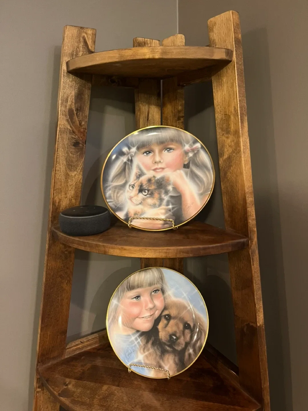 Wooden Corner Shelf 🥕 image indicator(4)