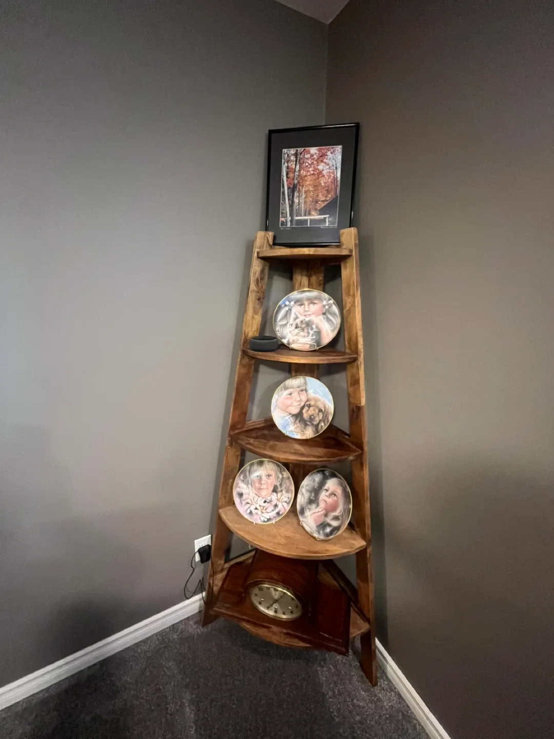 Wooden Corner Shelf 🥕 image indicator(2)