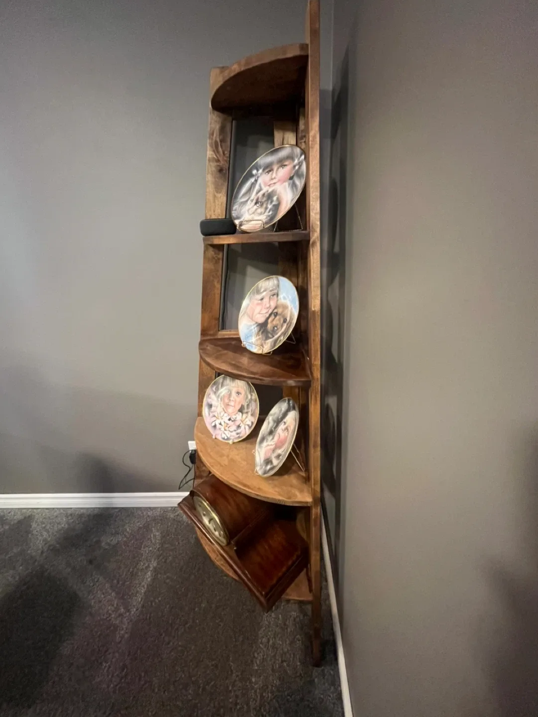 Wooden Corner Shelf 🥕 image indicator(3)