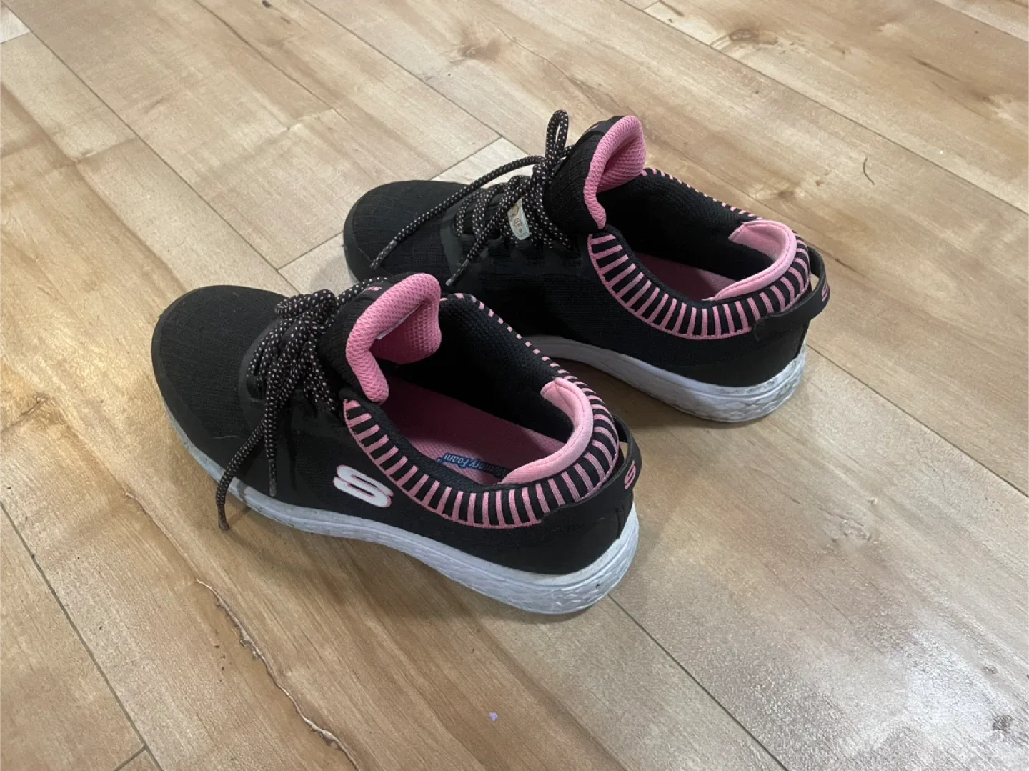 Skechers Women's work Shoes - Size 7 image indicator(3)