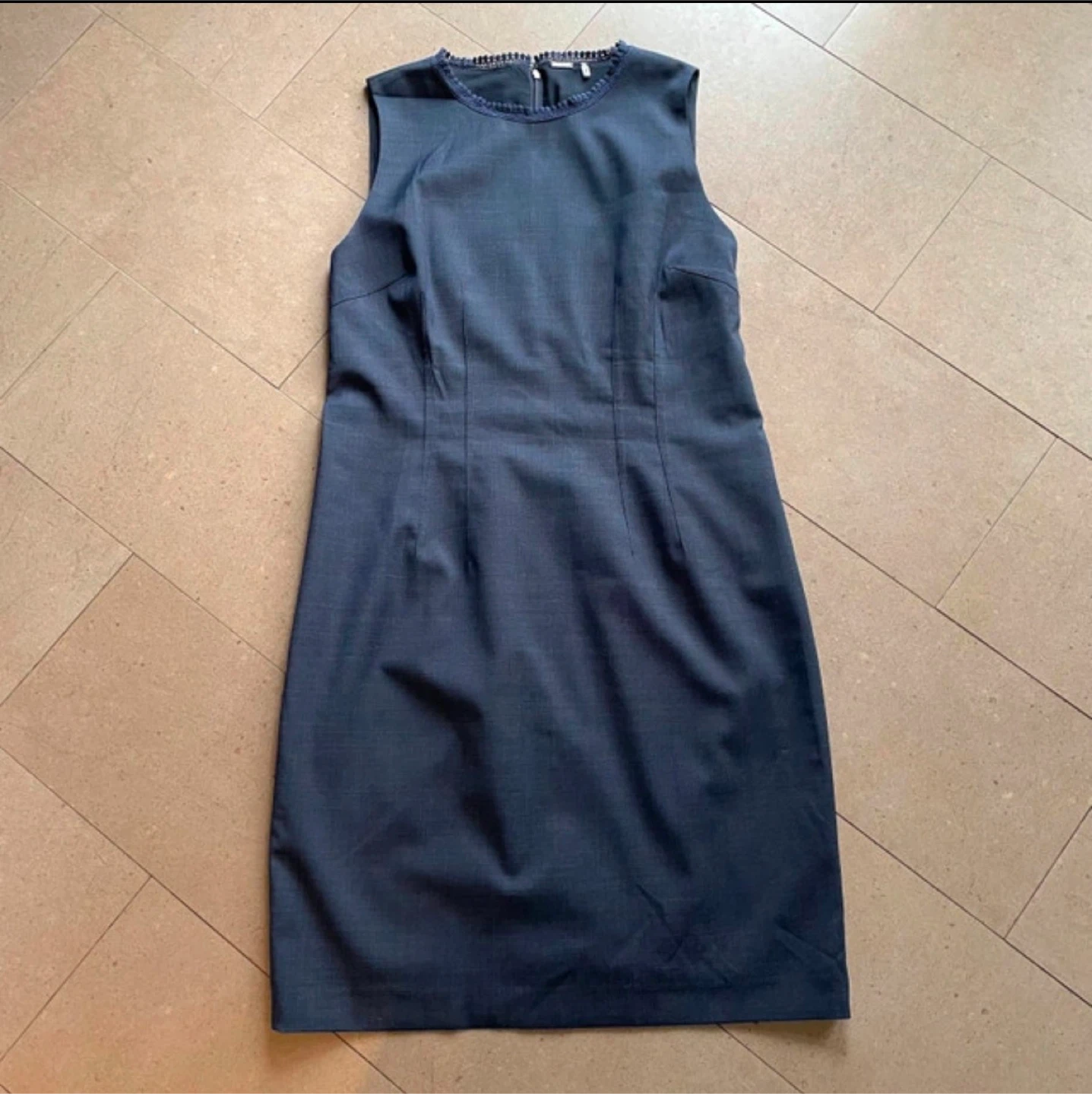 Elie Tahari Sleeveless Sheath Dress - Midnight Blue - Sz. 14