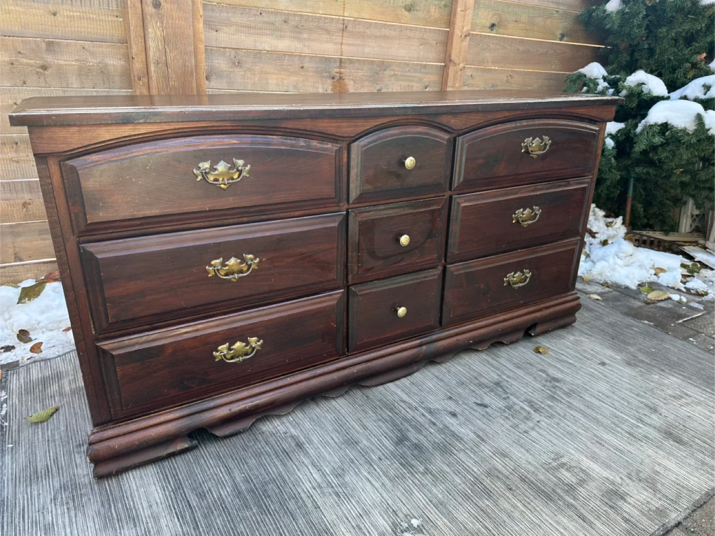 Real Natural Wood 9-Drawer Dresser