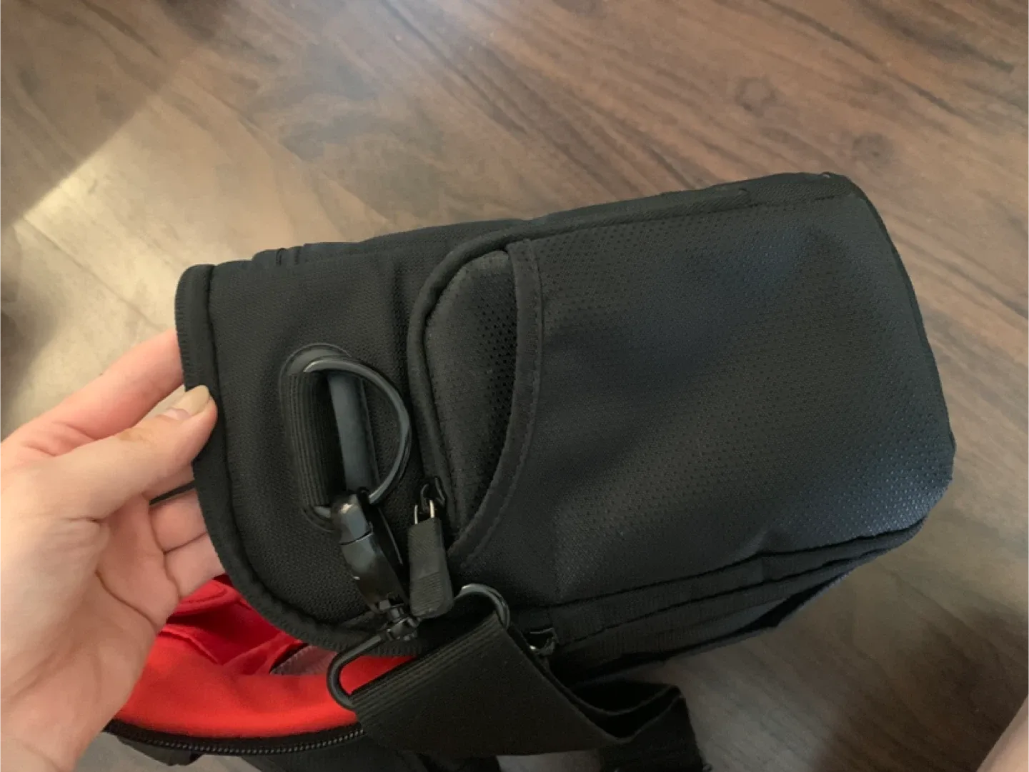 Canon EOS 800SR DSLR Camera Bag - Black image indicator(4)