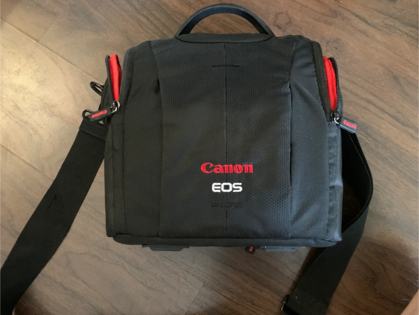 Canon EOS 800SR DSLR Camera Bag - Black image indicator(2)