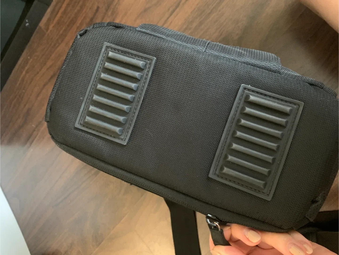 Canon EOS 800SR DSLR Camera Bag - Black image indicator(5)