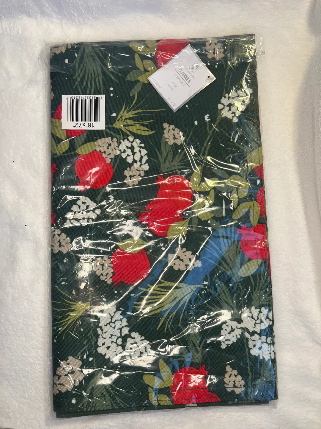 Claudia B Runner - Red/Green - 16" x 72"