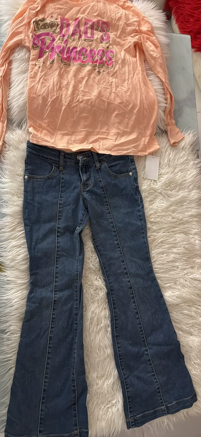 Mixed Lot of Kids Clothing image indicator(2)