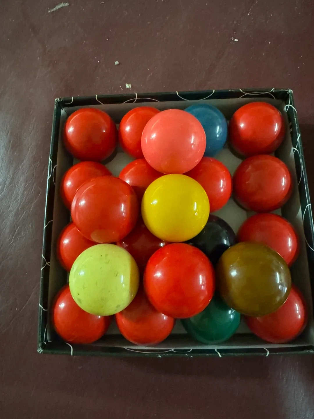 Used Pool Table with Accessories image indicator(6)