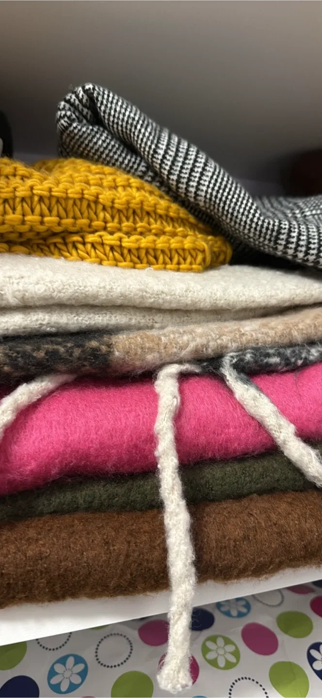 Assorted Knitwear - Hats, Scarves, Sweaters image indicator(2)